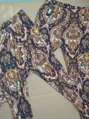 NWT shosho Two (2) Pairs Navy Paisley Legging with Brown and Orange Accents